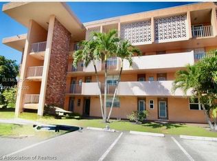 3001 NW 46th Ave APT 102, Lauderdale Lakes, FL 33313