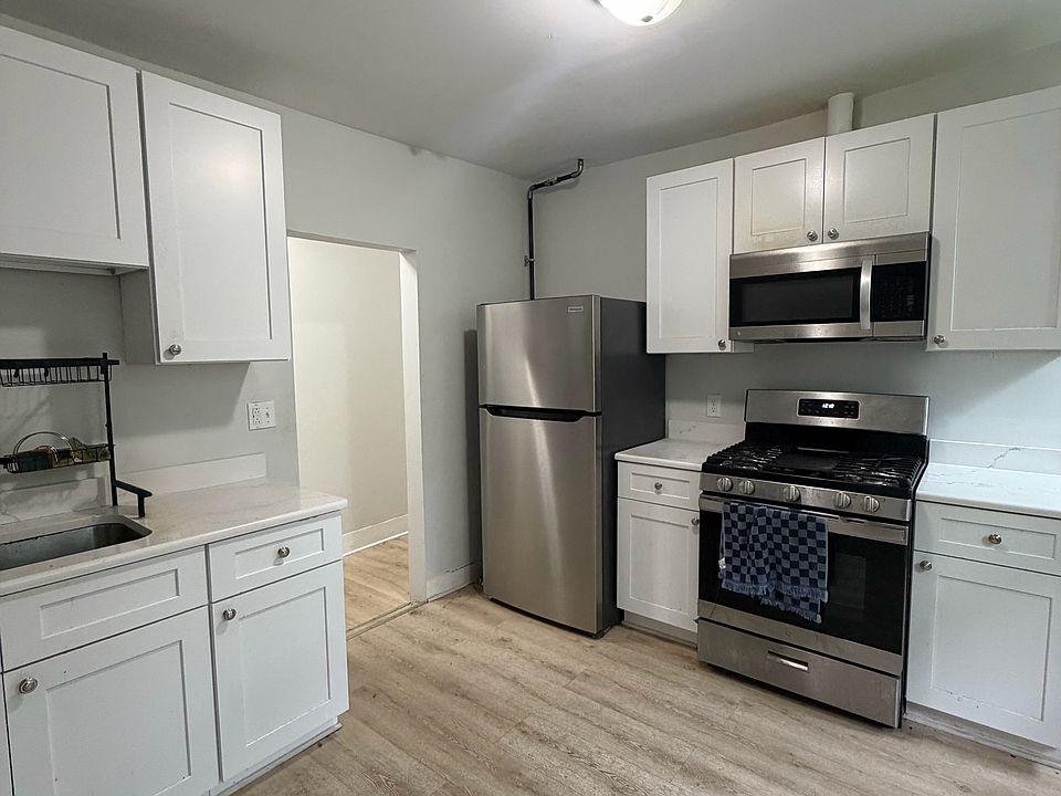 1st image of 41 Richards St #3