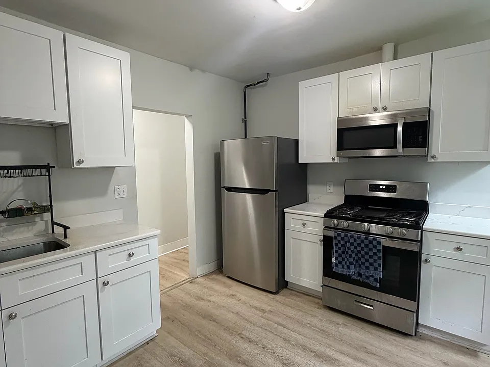41 Richards St #3