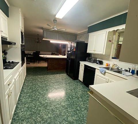 3rd image of 1405 Hanks St