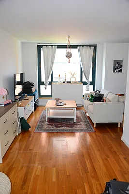 Rented by Michael W Gunzburg, LREB | media 12