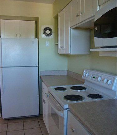 2nd image of 13900 Shaker Blvd APT 814