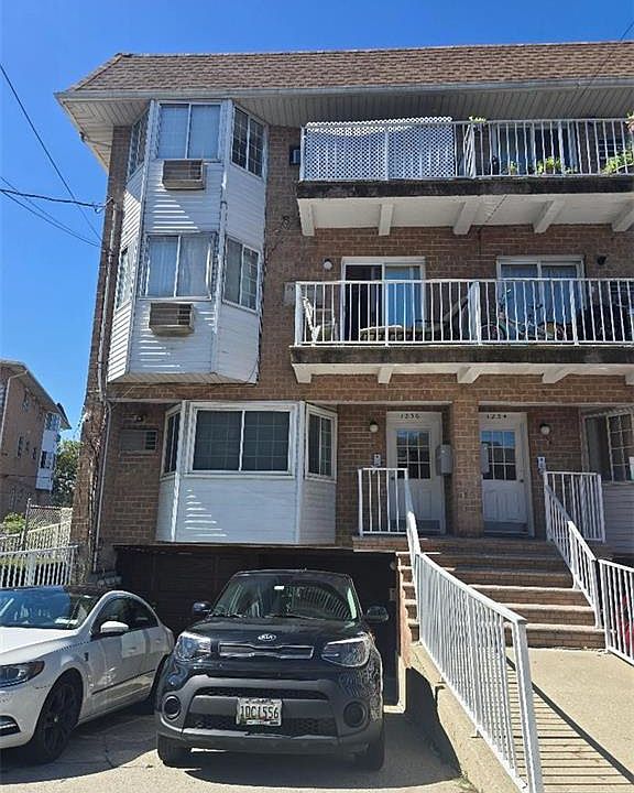 1st image of 1236 E 82nd St #71