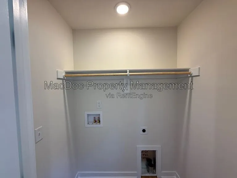 387 Forest Grove Rd — Photo 16