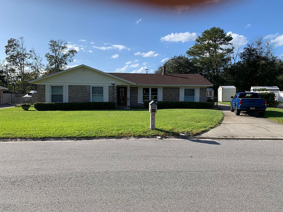 1st image of 627 Custer Cir