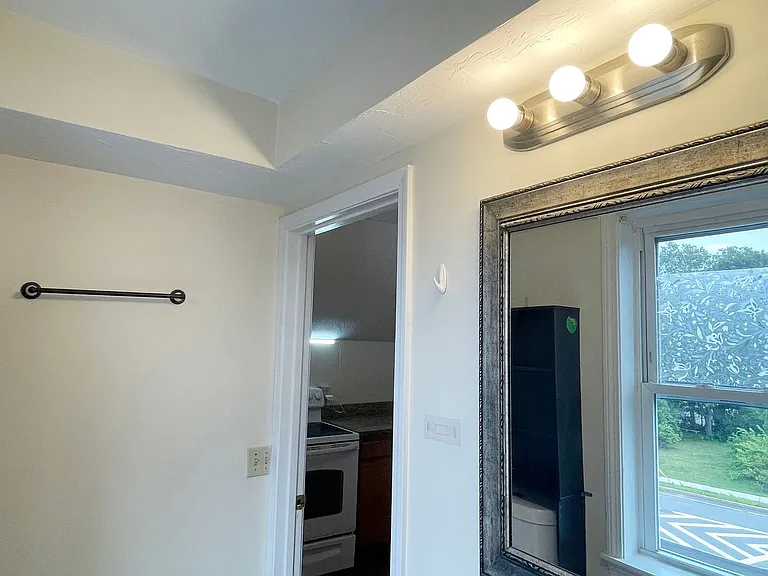 136 Central St — Photo 21