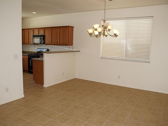 4th image of 9069 Sheffield Garden Ave