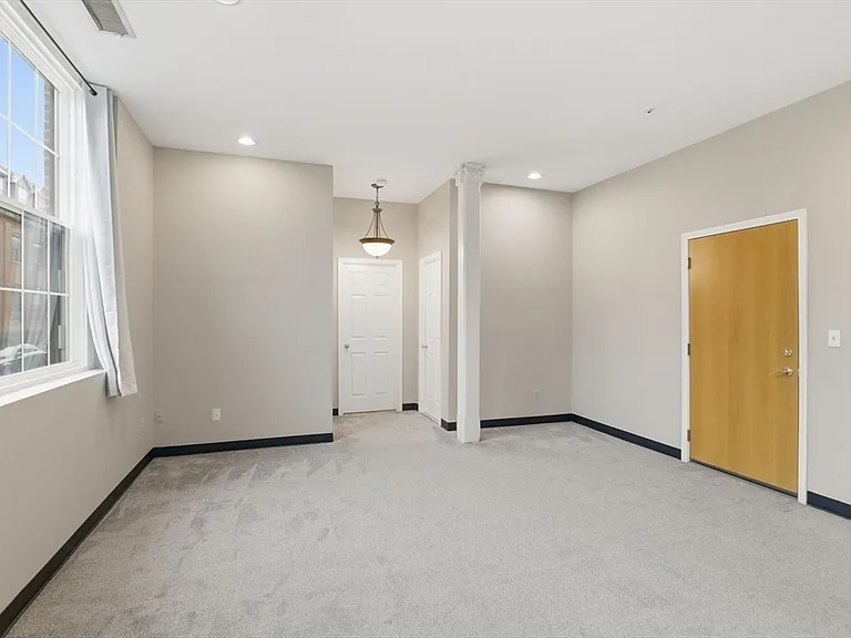 21 Linden St #212 — Photo 17