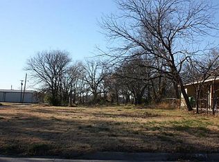801 Buck St, Gainesville, TX 76240