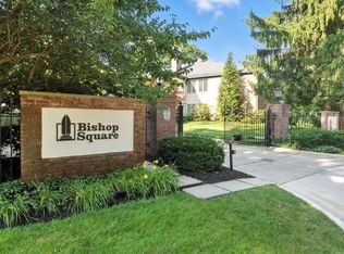 82 Bishop Sq, Columbus, OH 43209