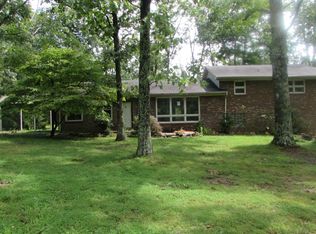 101 Circle Dr, Crossville, TN 38572