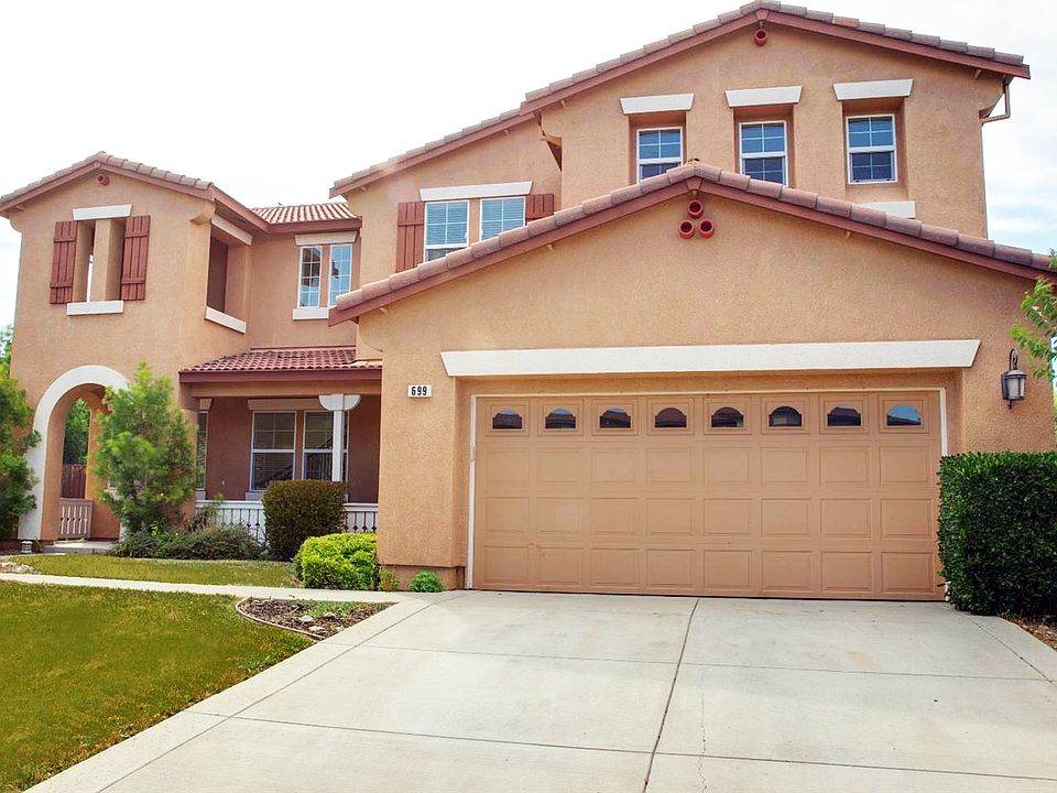 1st image of 699 Canterbury Cir