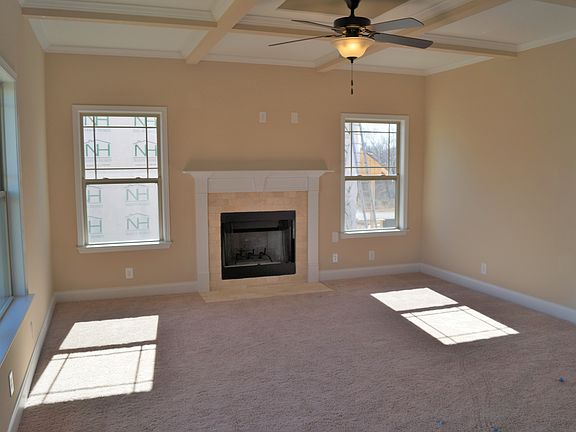 4th image of 3355 N Henderson Way