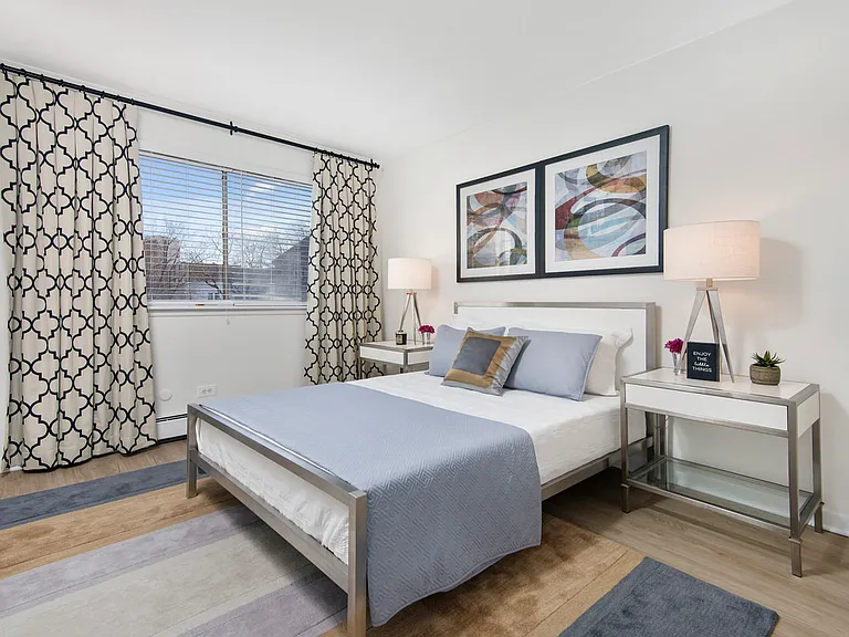 455 W. Wellington — Photo 12