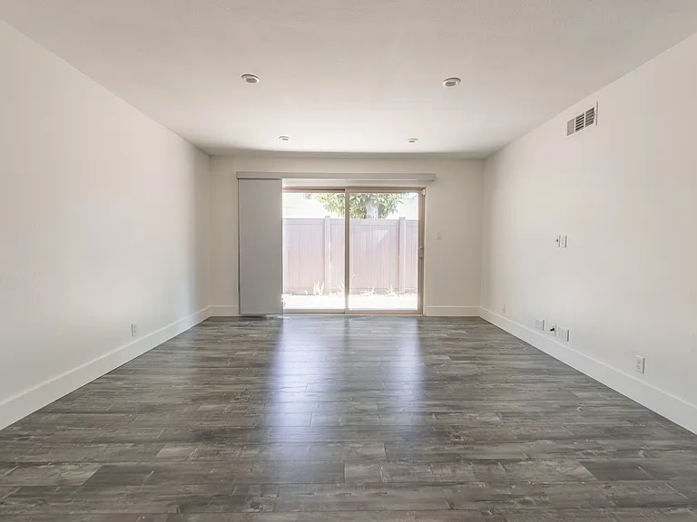 5438 McCulloch Ave #C — Photo 4