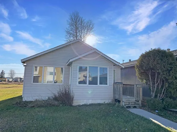 4821 N 51st Ave, High Prairie, AB T0G 1E0