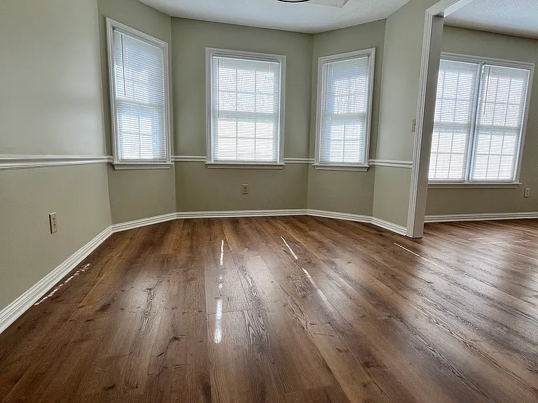 115 Sleepy Hollow Ln — Photo 7