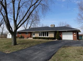 731 1st St, Crete, IL 60417