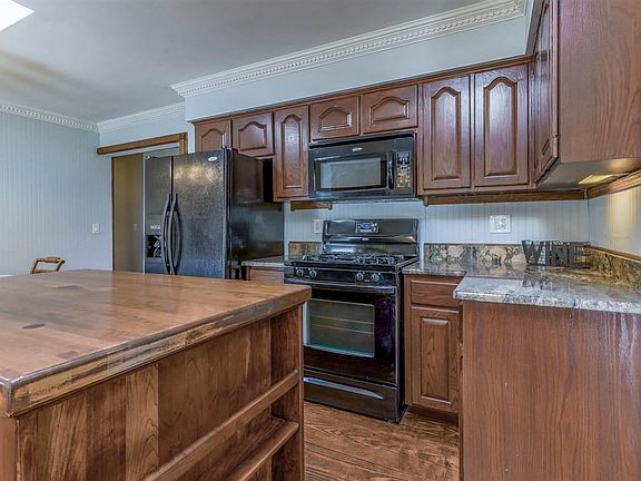 5th image of 8095 E Hilltop Ct