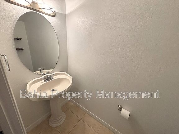 5th image of 14120 Oakham St