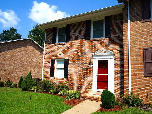 4th image of 110 Lyndale Ct