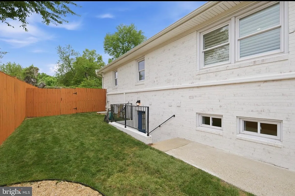 1 bed, 1000 sqft, $2,500 — Photo 1