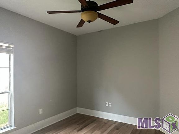 4th image of 137 La Maison Belle Dr