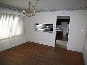 3rd image of 1501 W Valencia Ave