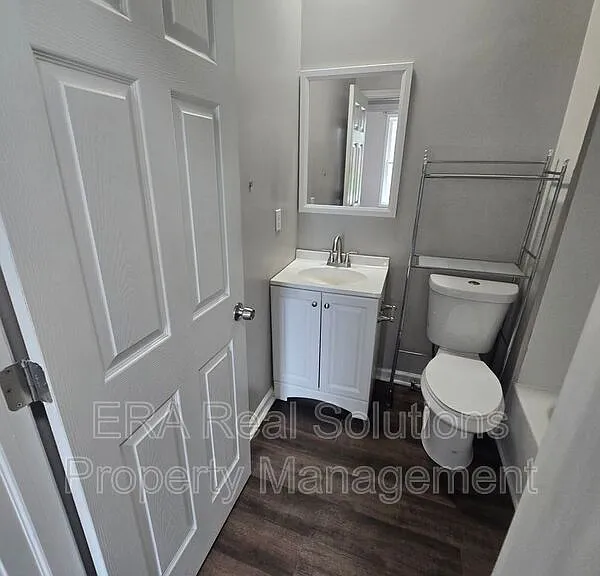 170 S Highland Ave — Photo 13