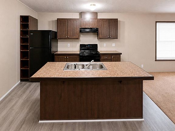 2nd image of 181 Pinewood Est #181