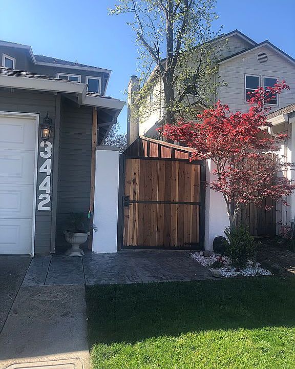 2nd image of 3442 Schooner Dr