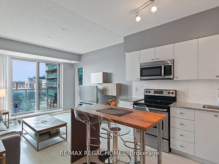 69 Lynn Williams St #806 — Photo 4