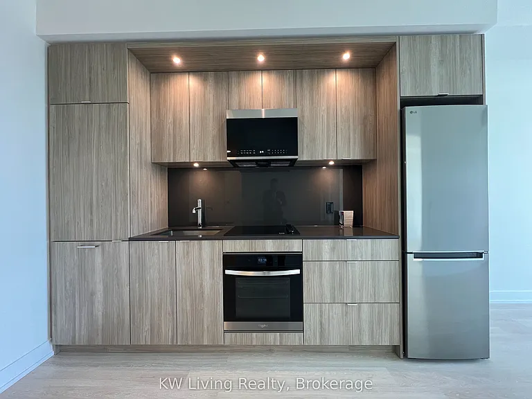 60 Central Park Dr #1807 — Photo 14