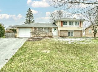 82 Yarkerdale Dr, Rochester, NY 14615