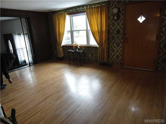 5th image of 3749 Dartmouth St