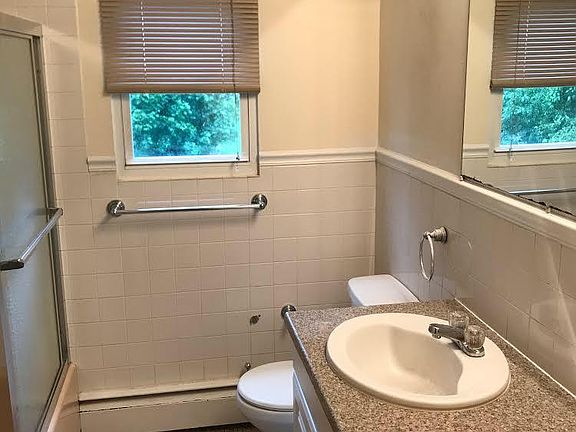 5th image of 17 Grossman St
