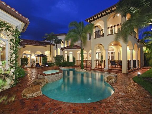 3rd image of 676 Hermitage Circle