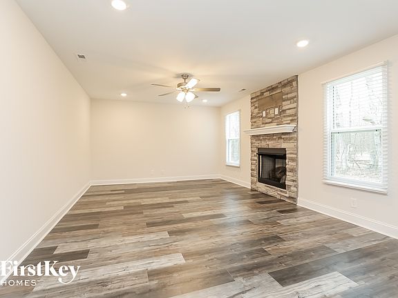 3rd image of 2909 Teakwood Dr