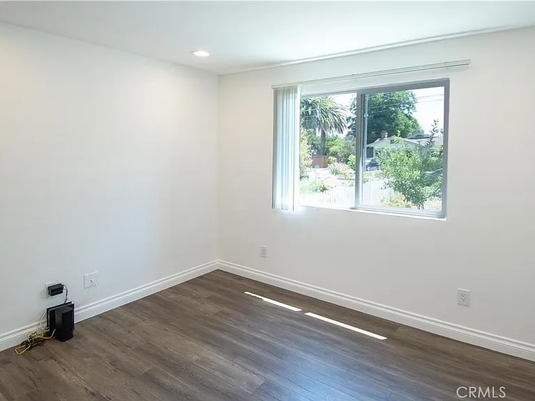 7445 Hesperia Ave — Photo 9