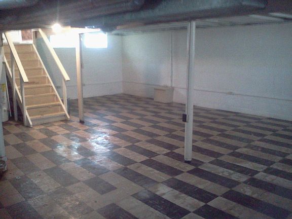 4th image of 15400 Glenwood Ave