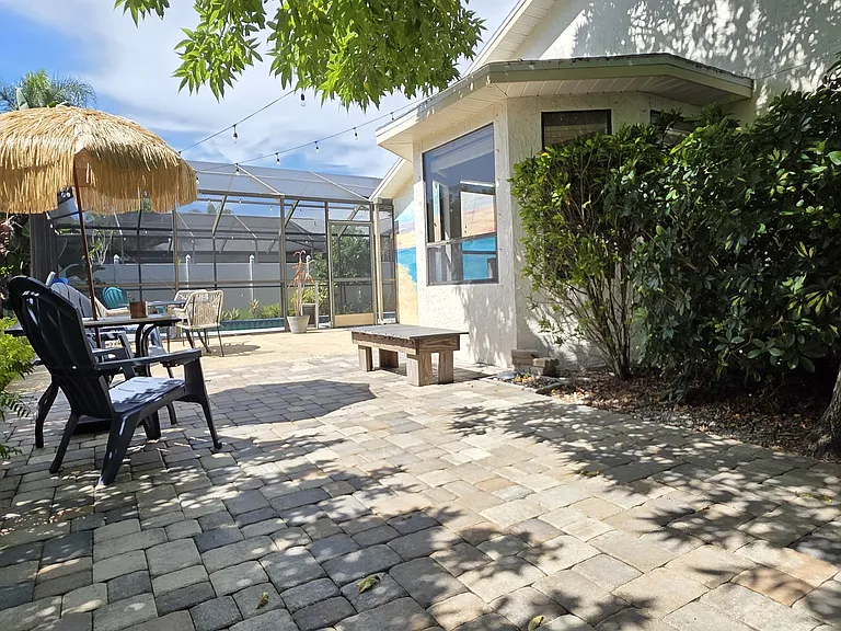 2474 Islander Ct — Photo 32