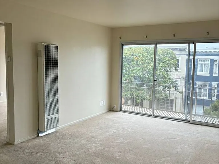 720 2nd Ave — Photo 2