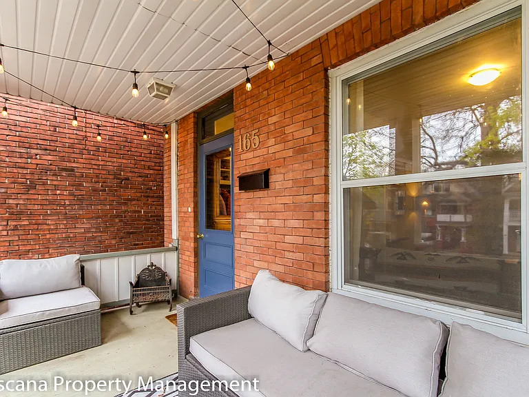 165 Irving Ave — Photo 3
