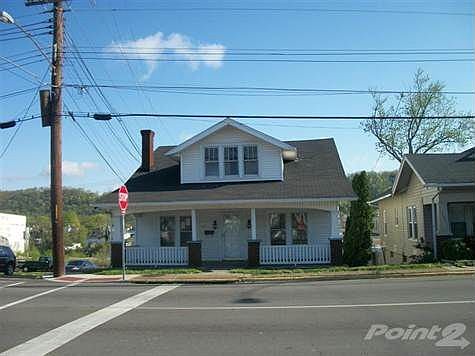 2nd image of 1201 Forest Ave