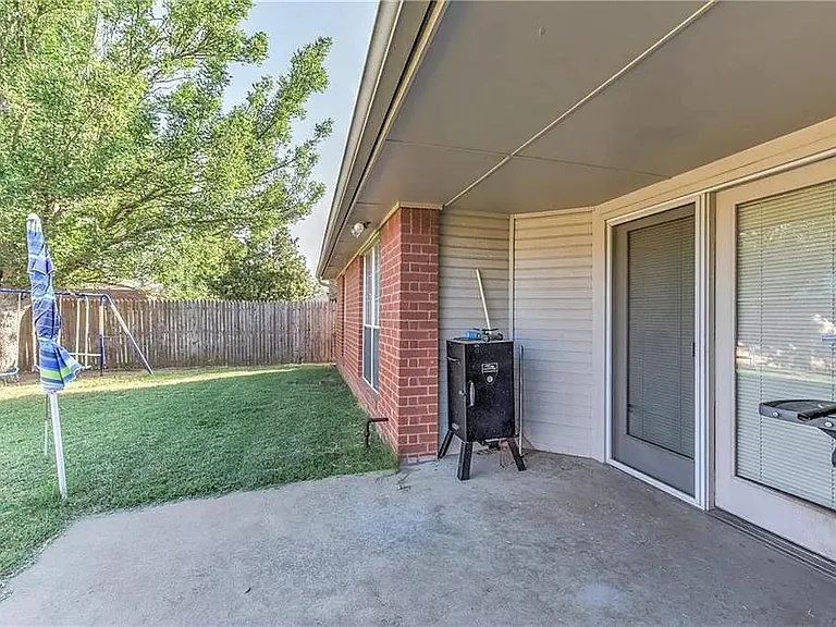 1800 Craig Blvd — Photo 31
