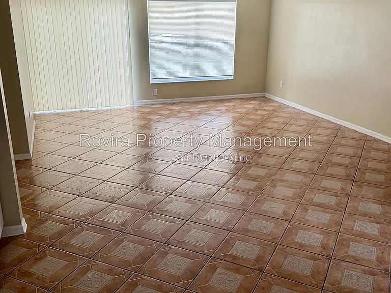 1326 Aguacate Ct — Photo 2