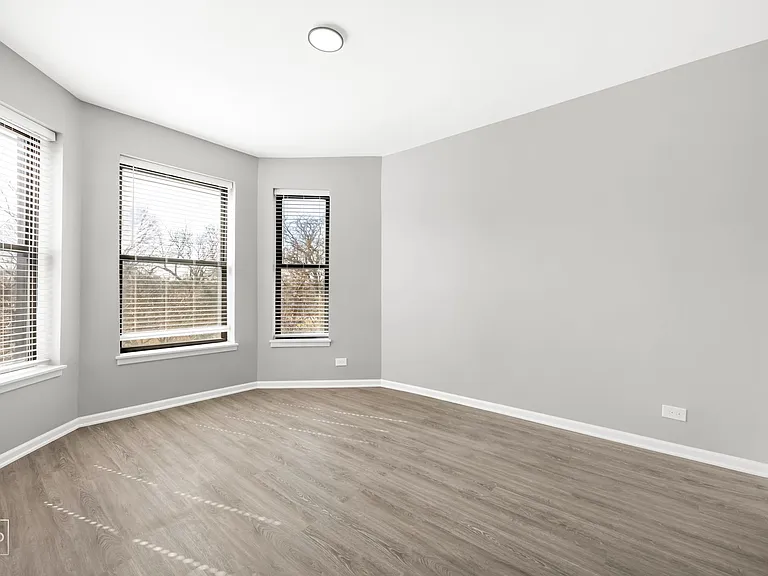 5051 S Forrestville — Photo 13