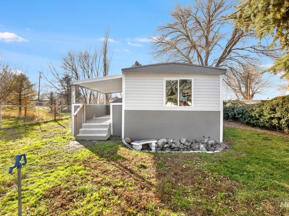 150 E Orchard St, Hagerman, ID 83332