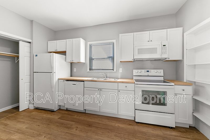 1st image of 2435 Shelby St #4