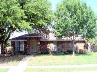 2322 Lakeshore Ln, Rowlett, TX 75088